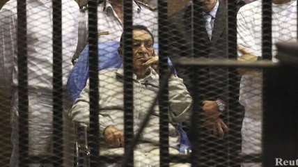 Суд над экс-президентом Египта Хосни Мубараком отложен до 10 июня 