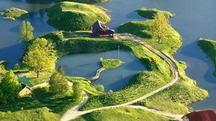 "Город солнца": латвийский миллионер построил настоящий Рай на Земле (Фото)