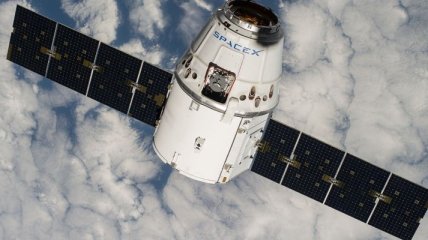 SpaceX назвали дату испытаний пилотируемого корабля Dragon