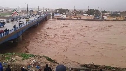 Запад Ирана страдает от масштабных наводнений (Видео)