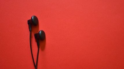 Гібридні навушники від Xiaomi: що має з себе новинка компанії