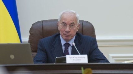Азаров останется Премьером, если станет политическим камикадзе