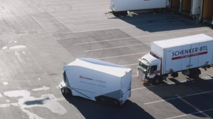 Беспилотный грузовик T-pod появился на общественных дорогах Швеции