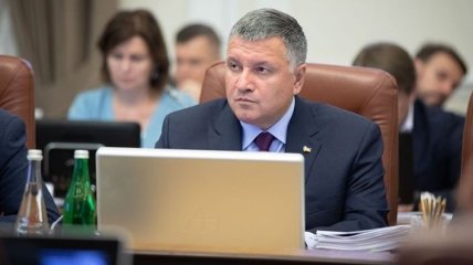 Аваков виступив проти введення надзвичайного стану в Україні