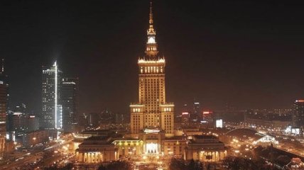 Варшавский Дворец науки и культуры обвинен в пропаганде коммунизма