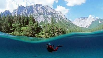 Уникальный парк в Австрии, который каждое лето превращается в озеро (Фото)
