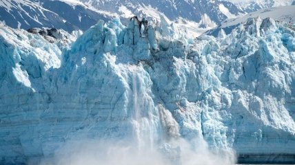 На Земле серьезно уменьшается покрытие льда (Видео)