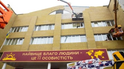 По поручению президента Азербайджана компания SOCAR утепляет школу в городе Ирпень