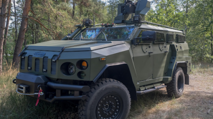 "Украинская бронетехника" представит обновленный вариант бронеавтомобиля "Варта"