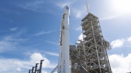 SpaceX отложила запуск ракеты Falcon 9 с военным спутником 
