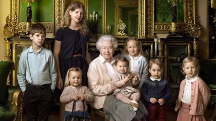 Снимки, показывающие иную сторону Елизаветы II (Фото) 