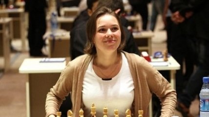 Мария Музычук сыграла вничью с Лагно во второй партии полуфинала ЧМ