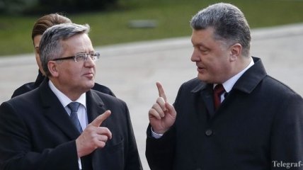Порошенко обсудил с Коморовским введение миротворцев на Донбасс
