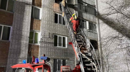 Во время пожара в многоэтажке эвакуированы 30 человек