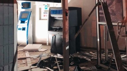 В Киеве на Троещине взорвали отделение банка
