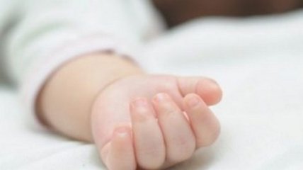В мусорном контейнере Ивано-Франковска нашли новорожденное дитя: первые сутки его жизнь висела на волоске