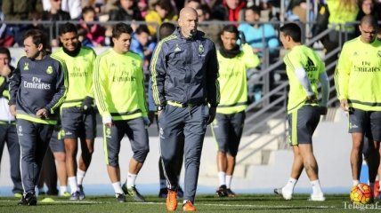 Первая тренировка Зидана в качестве тренера "Реала" (Видео)