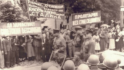 Так встречали советских "освободителей" на Северной Буковине, 29 июня 1940 года