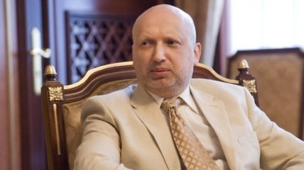 Турчинов передал на подпись Порошенко новый закон