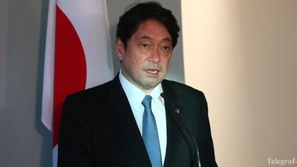 Министр обороны Японии призвал не прекращать давление на КНДР 