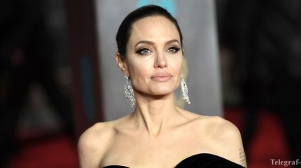 Анджелина Джоли станет радиоведущей новой программы "Radio 4 Today"