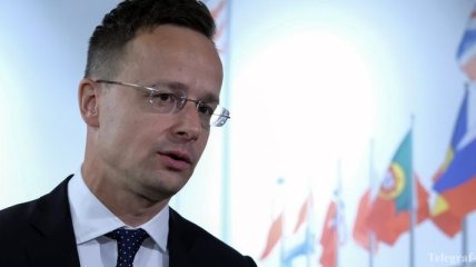 Паспортный скандал: Венгрия грозит еще более замедлить движение Украины в ЕС