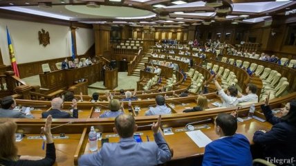 Коалиция Молдовы потеряла большинство в парламенте