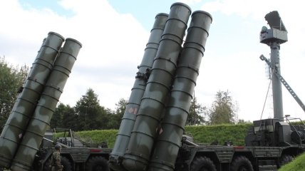 Росіяни перекидають у Білорусь зенітно-ракетні комплекси С-300