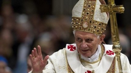 Папа Римский собирается отречься от престола (дополнено)