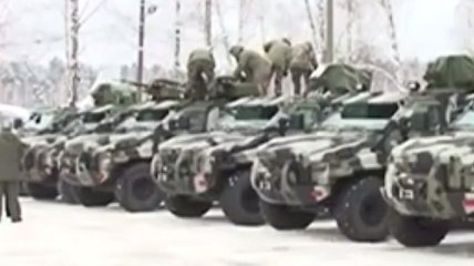 Бойцам "Азова" передали новую бронетехнику (Видео)