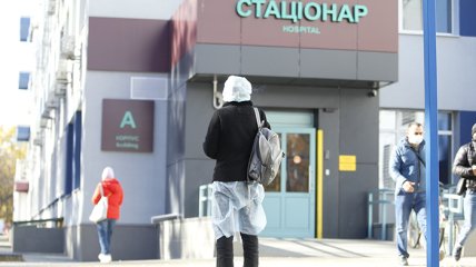В больницы Украины с коронавирусом попали  5 472 пациентов за сутки