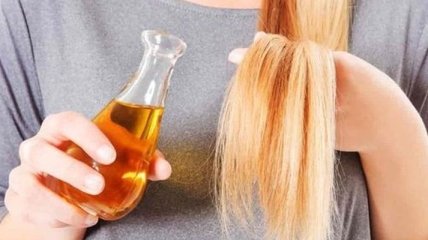 Касторовое масло: какая польза для волос и кожи