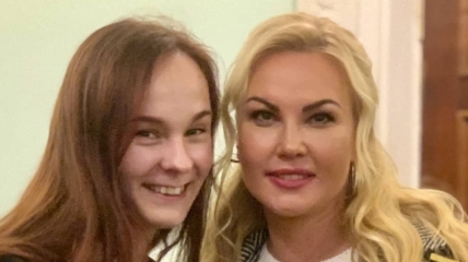 Ксения Куприненко с певицей Камалией