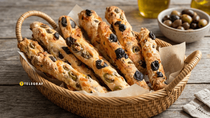 Хлебные палочки с оливками