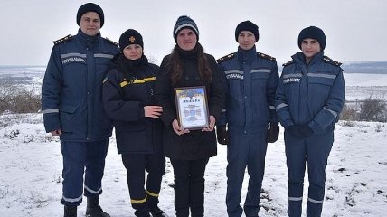 На Николаевщине женщина спасла двух детей, которые провалились под лед 