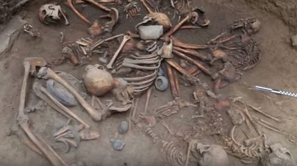 Найдено древнее захоронение в Мексике: скелеты уложены по спирали (Видео)