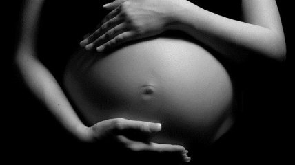 Ученые обнаружили связь между герпесом во время беременности и аутизмом