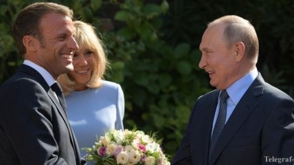 Макрон и Путин обсудили "нормандскую встречу"