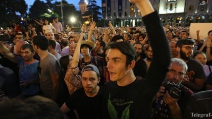 В Грузии возобновились протесты 