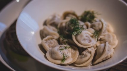 Пельмени нельзя бросать в кипяток