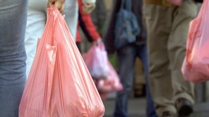 Таиландские магазины перестали выдавать пластиковые пакеты