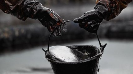 Цены на нефть изменились из за товарных запасов США