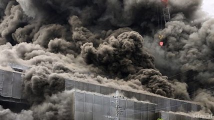 На стройке в Токио произошел пожар, есть погибшие и пострадавшие