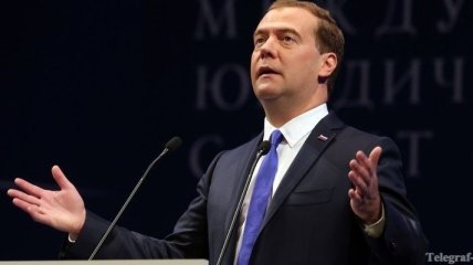 Медведев предложил аннулировать результаты ЕГЭ