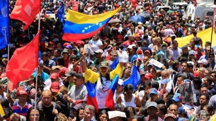 Протесты в Венесуэле: десятки пострадавших, отключены соцсети и телеканалы