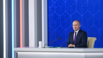 Володимир Путін відповів на запитання журналістів