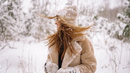 Щоб не зашкодить волосся — за ним потрібно правильно доглядати в холоди