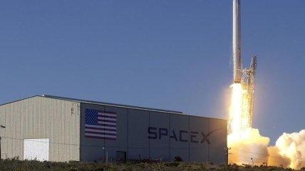 Space X вывела на орбиту Falcon 9 с Wi-Fi спутником Inmarsat 5 F4 