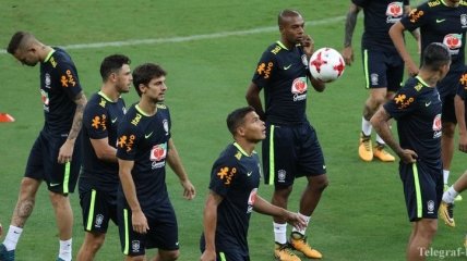 Более 36 тысяч болельщиков посетили тренировку сборной Бразилии (Видео)