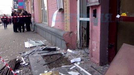 В Киеве взорвали отделение Сбербанка России (Видео)